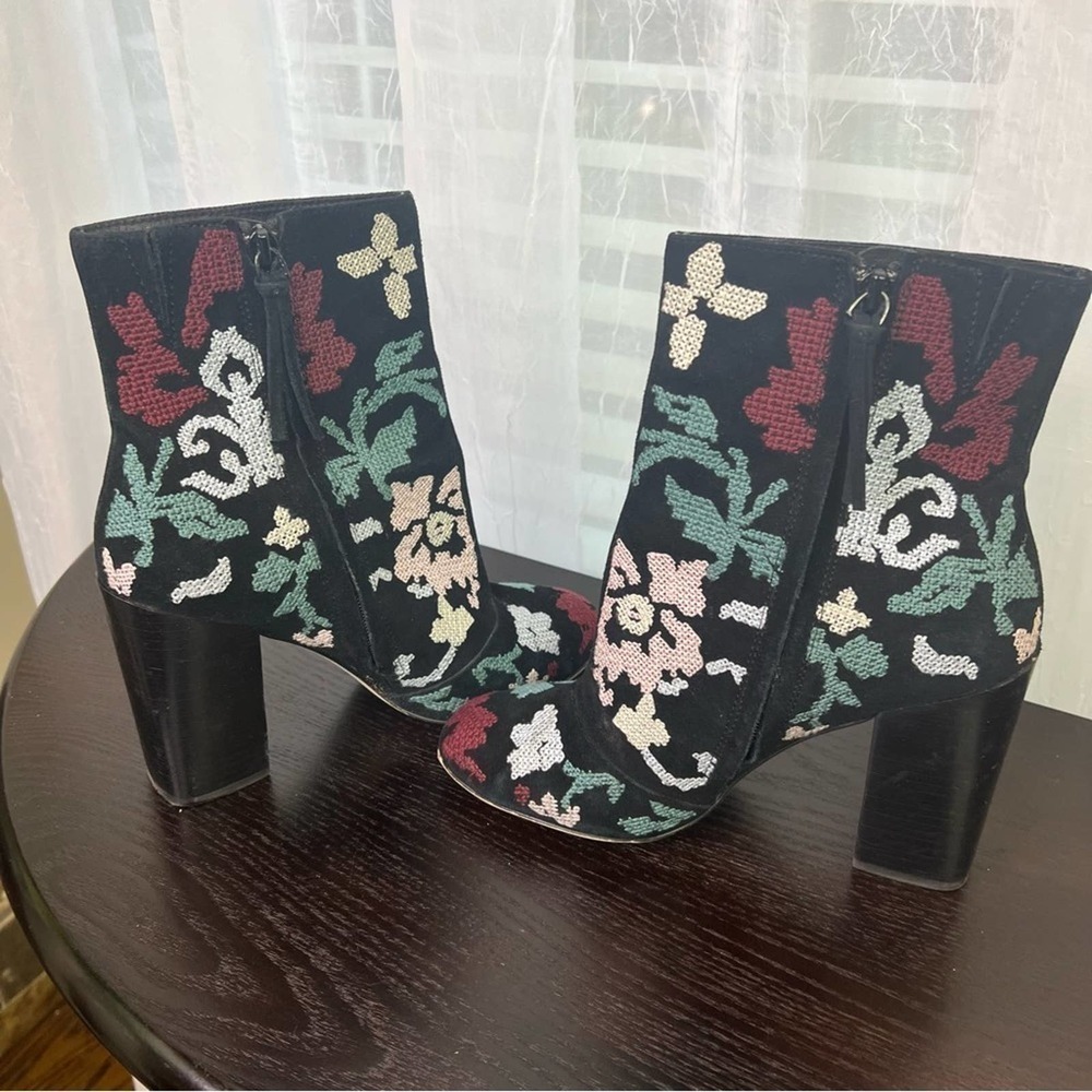 Rebecca Minkoff Embroidered Ankle Boots. 8.5 #010 - Picture 3 of 9